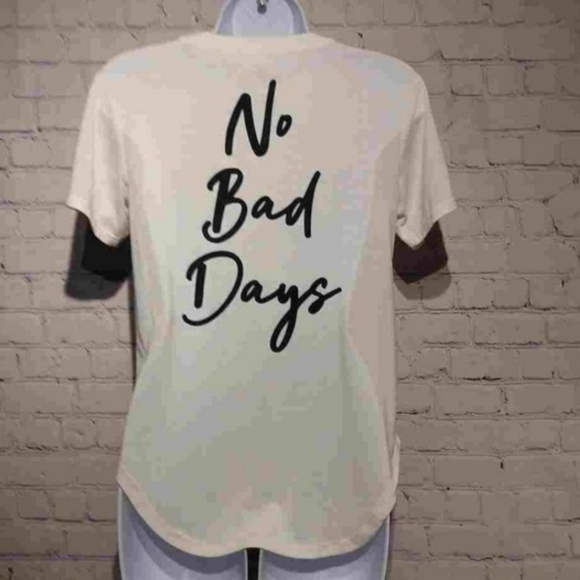 Disney Mickey Mouse "no bad days" Soft Graphic T-shirt Size Medium M Casual EUC - Picture 2 of 7